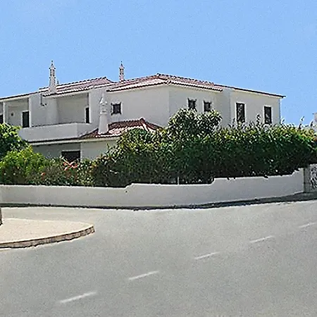 Apartament Cheerfulway Oura Village Garden